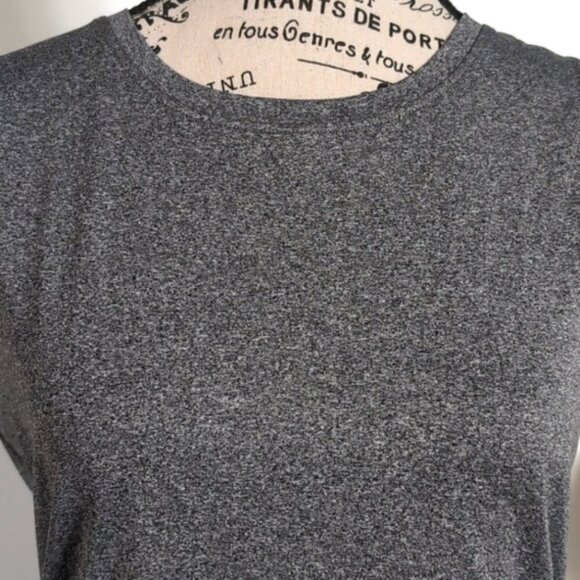 WILLIT | Women's Grey Sleeveless Quick Dry Loose Fit Workout Top - Picture 5 of 8